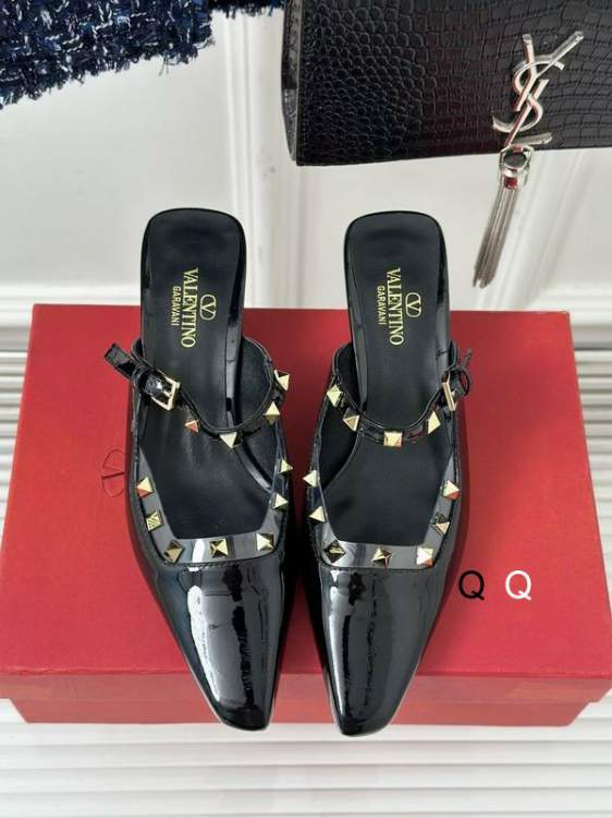 Picture of Valentino Shoes _SKUValentinosz35-40320198.5CM6CJX1004
